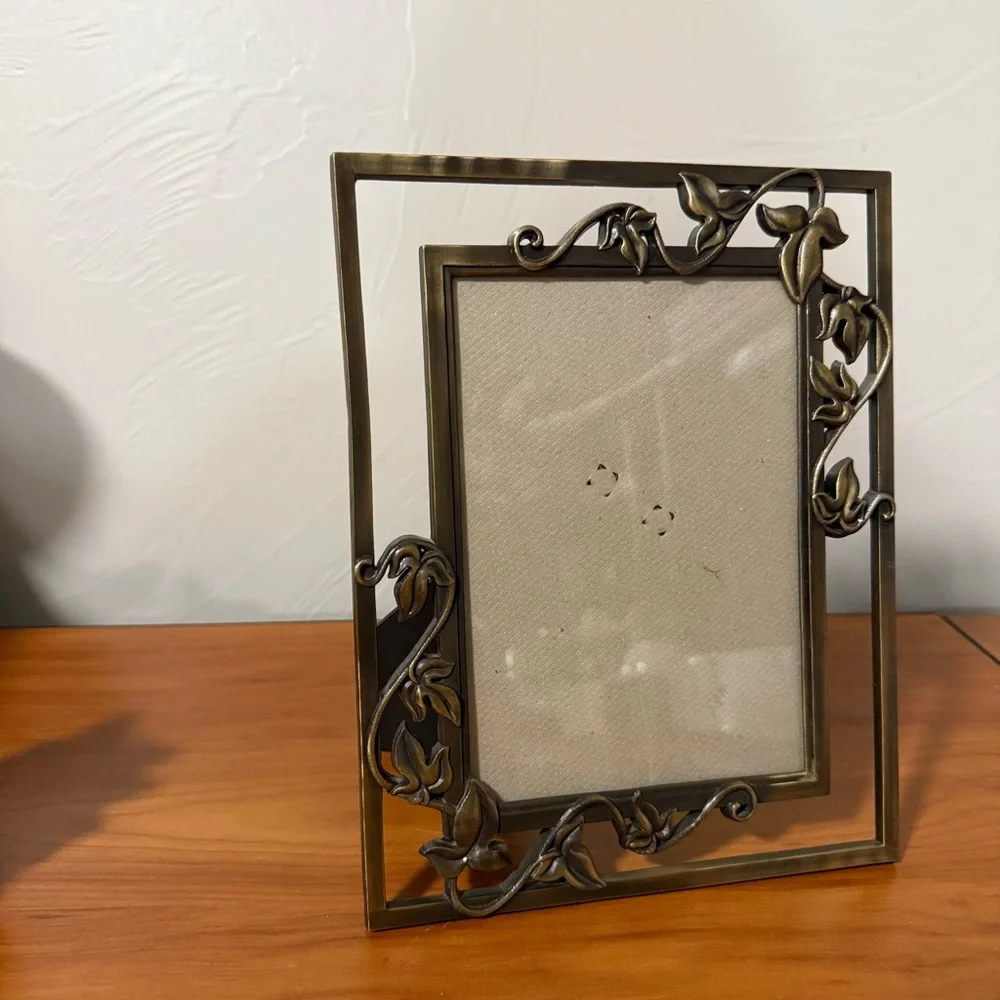 The Weston Gallery Heavy Brass Metal Frame Floral Vines‎ Ivy 4.5x6.5